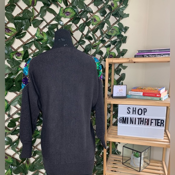 Victoria Jones - Picture 3 of 4